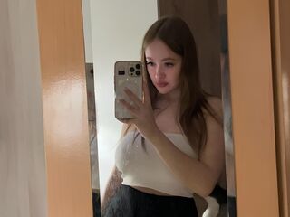 cam girl playing with vibrator LavernUrizar
