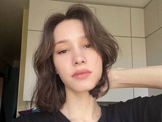 naked girl with cam fingering LavondaAlvizo