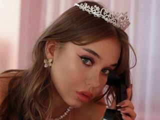 naked girl with webcam masturbating with vibrator LeonardaYudell