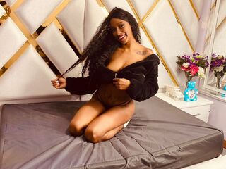 naked camgirl gallery LucciTopmson