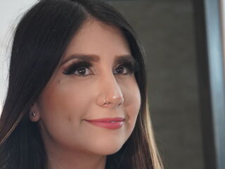 camslut spreading pussy LunaPalmer