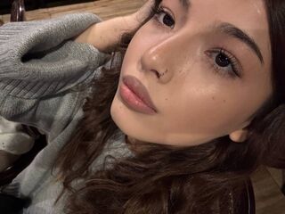 naked camgirl masturbating LynetteLavoie