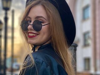 adult live web cam MaiaOshman