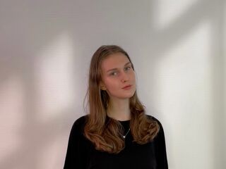 nude webcamgirl picture MargTamas