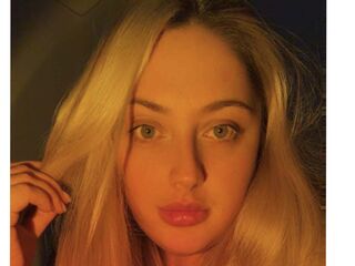 naked cam girl MarieBuck