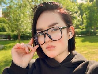 naked camgirl picture MarryLuginbill