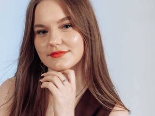 naked camgirl masturbating with dildo MaryamOropesa