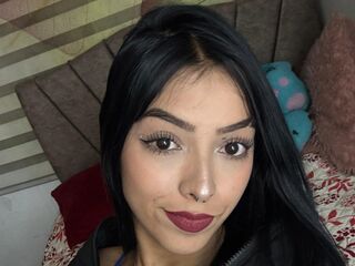 camgirl masturbating with dildo MelissaWeyn