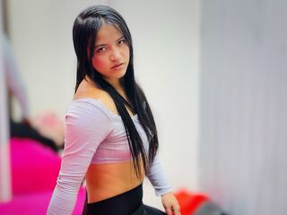 camgirl playing with dildo MiaBriars