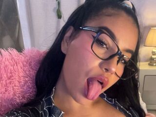 shaved pussy cam MihaCameron