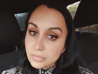 fingering webcamgirl MirelleRose