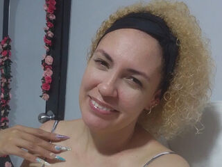 hot cam whore MireyaVidal