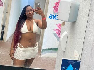 hot strip tease webcam MishelDaza