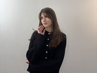 closeup webcam MonicaWohletz