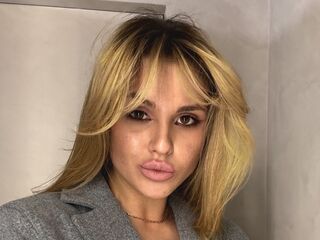 hot cam show NayaMorel