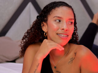 chat room live webcam NicoleBakker