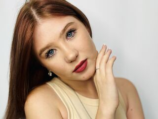 topless webcamgirl OctaviaCure