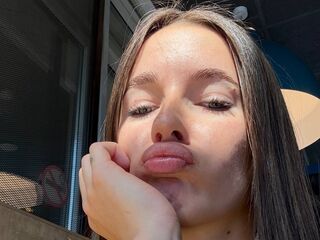 cam girl chatroom OdetteWingler