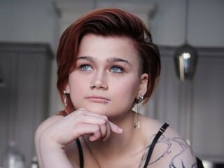 camgirl fingering shaved pussy PeachAveline