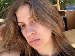 camslut topless RhiannonLinko