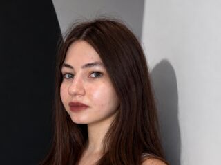 cam girl showing tits RoselynSvatek