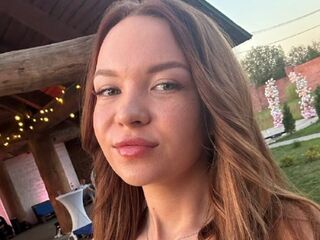 fingering cam girl SadeBergum