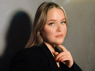 adultcam photo SallySavage