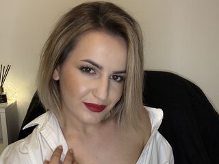 nude webcamgirl SellenaMiller