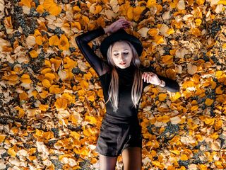 camslut topless SerayaRose