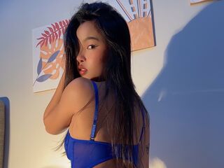 sexy camgirl SessahMi