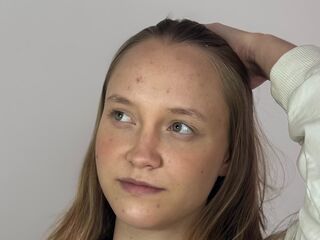 topless cam girl SharriDougan