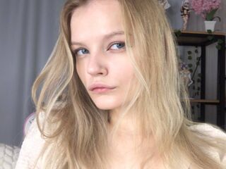 girl webcam show ShelyMilan