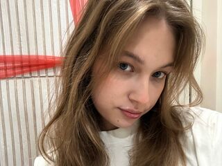 cam girl chatroom SimoneBotellio