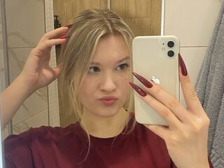 hot naked webcamgirl SkyeDavi