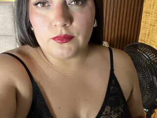 cam girl masturbating with vibrator TamaraSmi