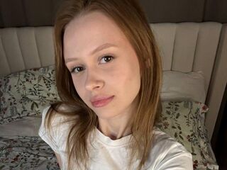 webcam strip tease show TaraGnagey