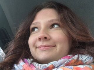 naughty cam girl fingering pussy VellaPeaks