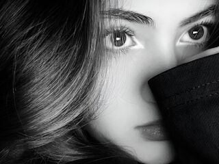 nude cam girl photo VickyToure