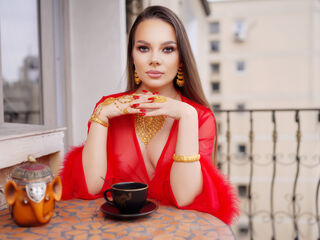 camwhore masturbating with vibrator VictoriaMinna