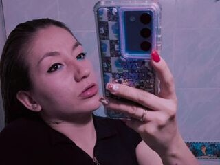 naked camgirl masturbating with vibrator VioletaSolokov