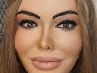 HungNCurvy